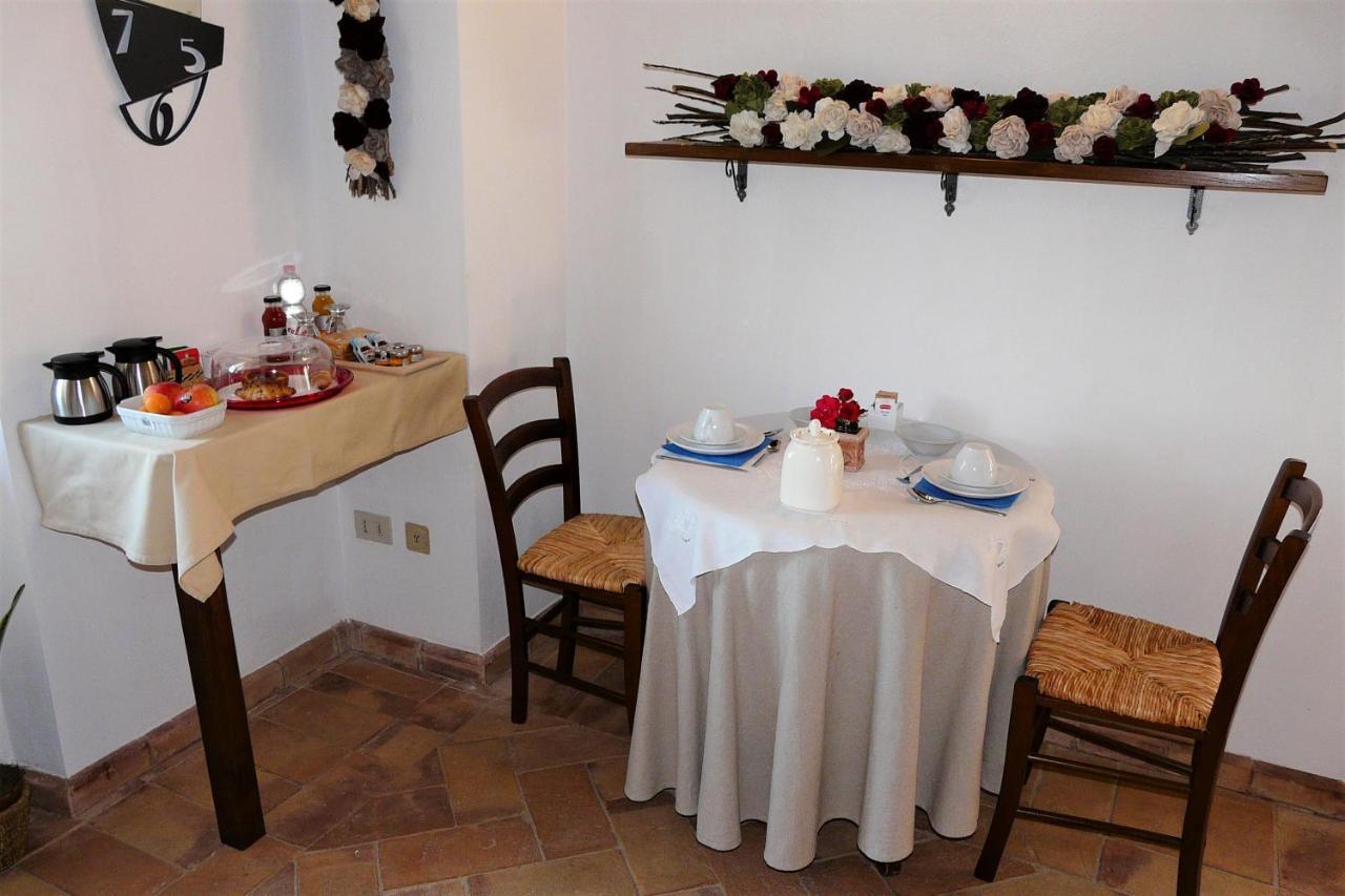 トーディ Casale Le Orme Bed & Breakfast エクステリア 写真