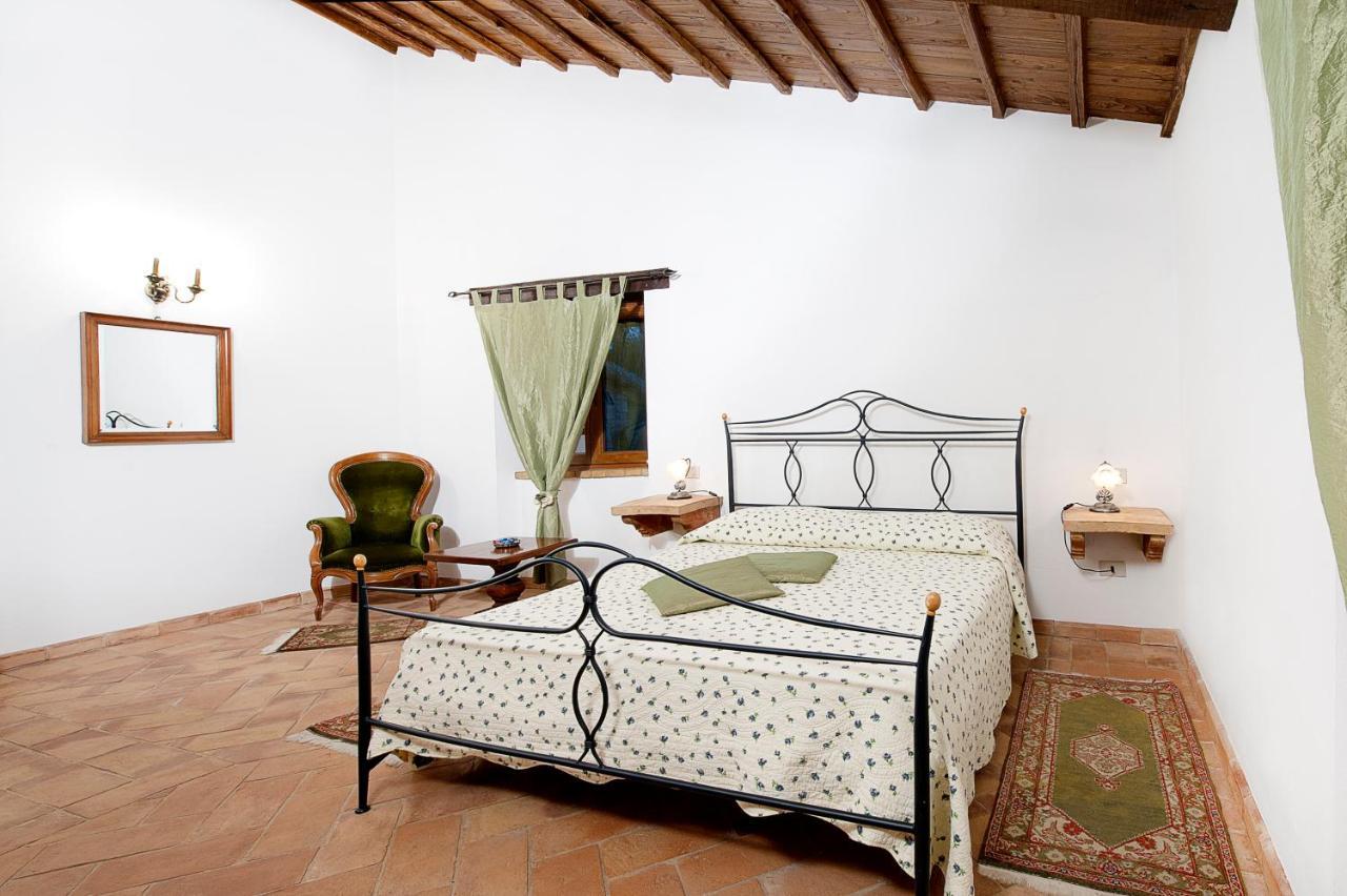 トーディ Casale Le Orme Bed & Breakfast エクステリア 写真