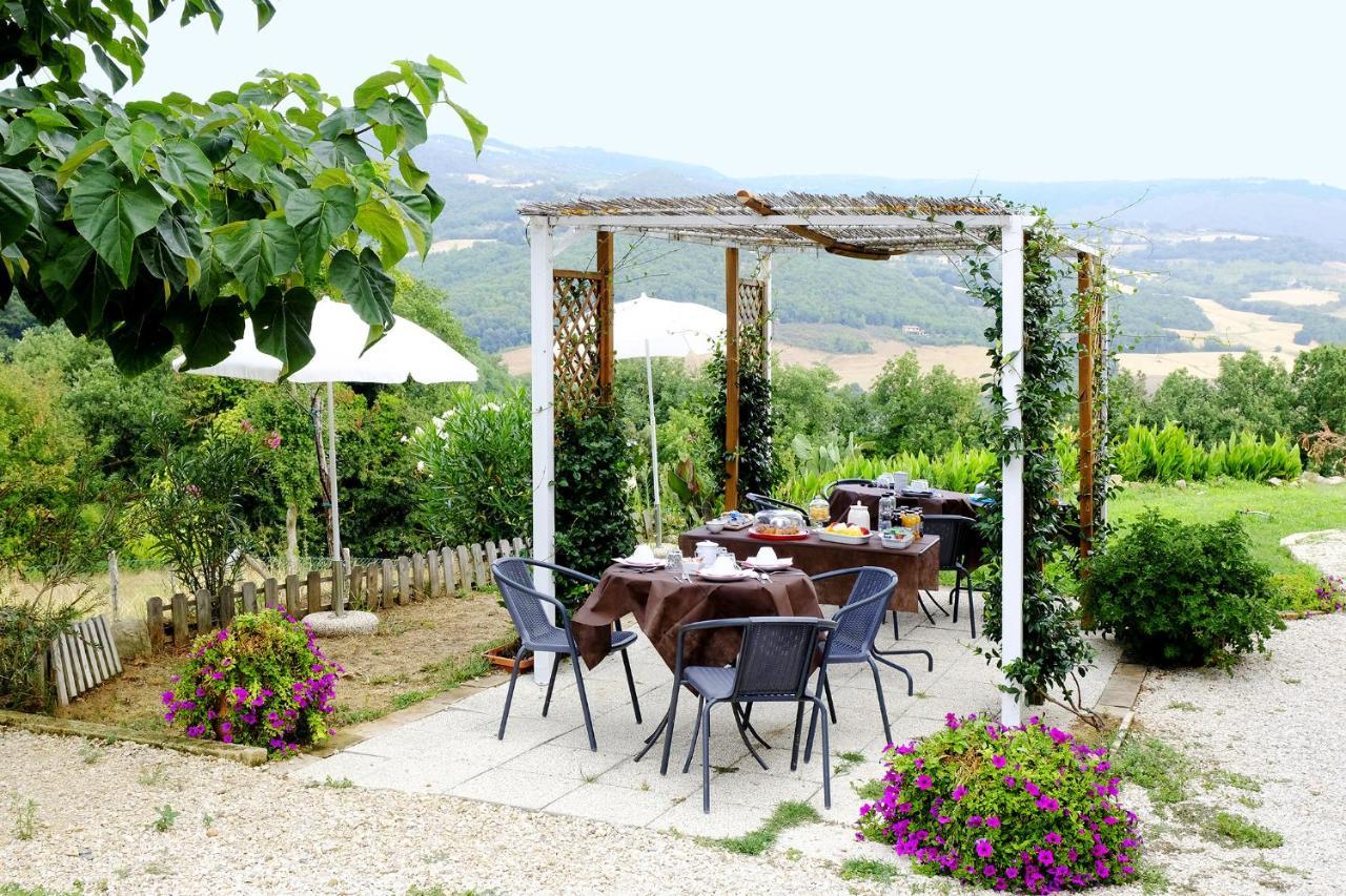 トーディ Casale Le Orme Bed & Breakfast エクステリア 写真