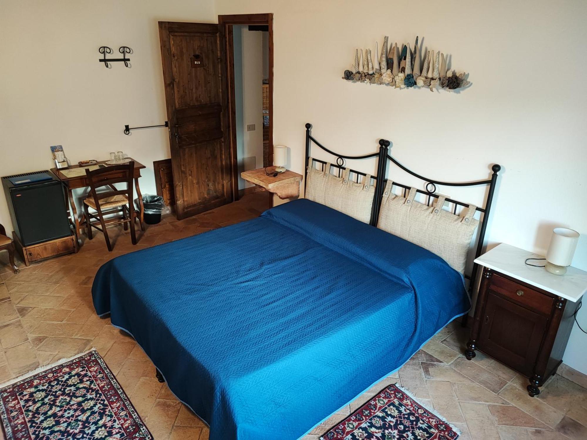 トーディ Casale Le Orme Bed & Breakfast エクステリア 写真