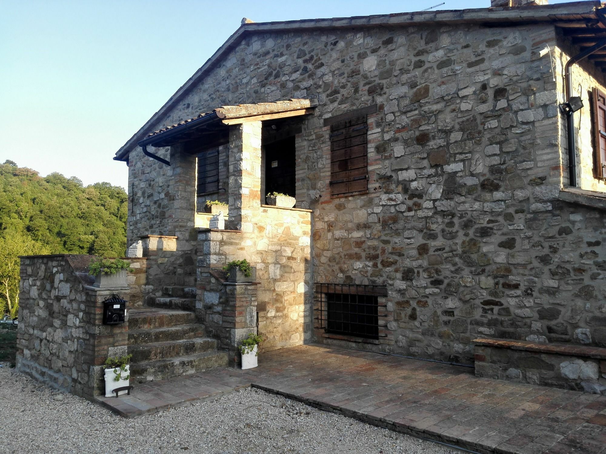 トーディ Casale Le Orme Bed & Breakfast エクステリア 写真