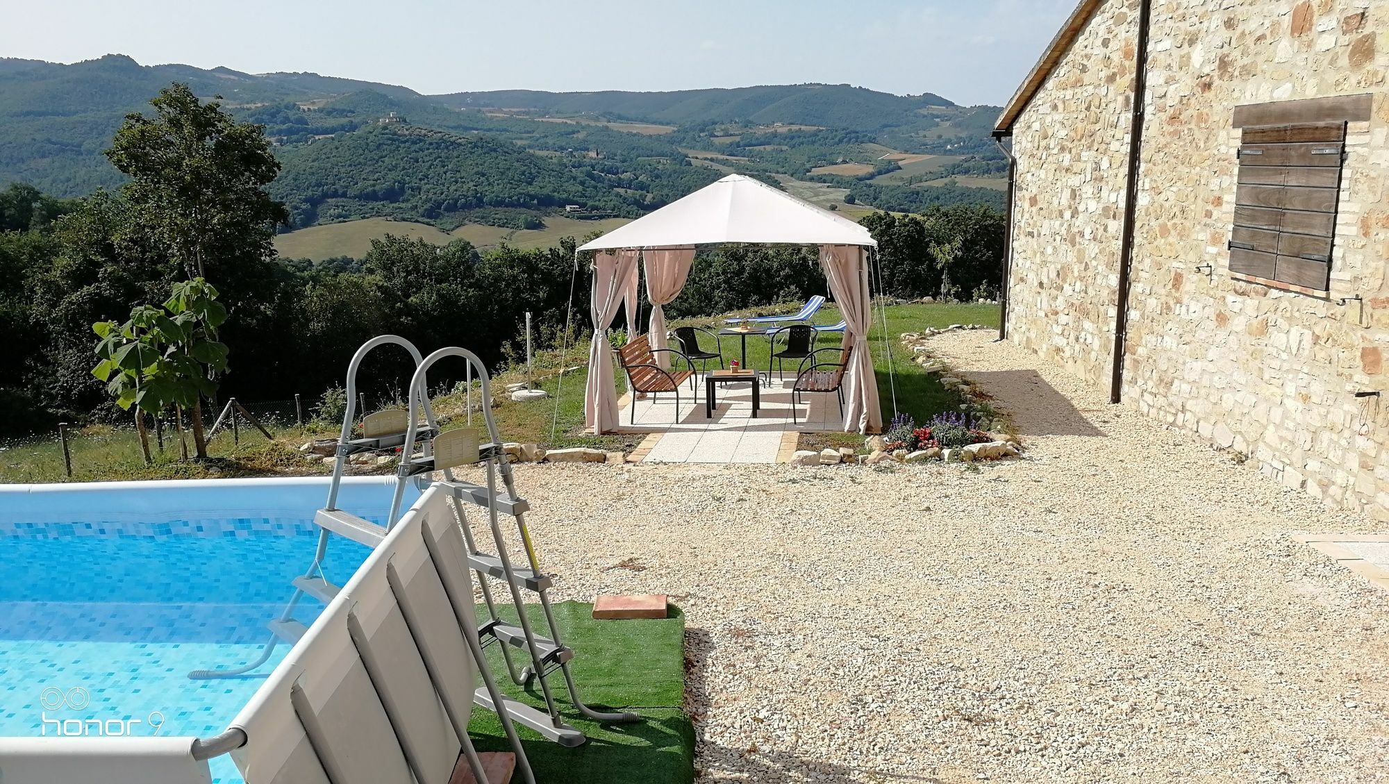 トーディ Casale Le Orme Bed & Breakfast エクステリア 写真
