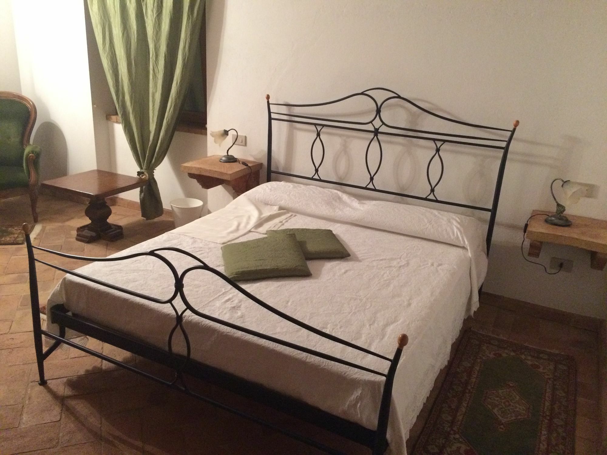 トーディ Casale Le Orme Bed & Breakfast エクステリア 写真